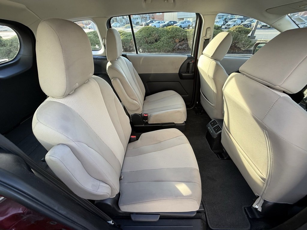 Used 2013 MAZDA MAZDA5 Sport image 33