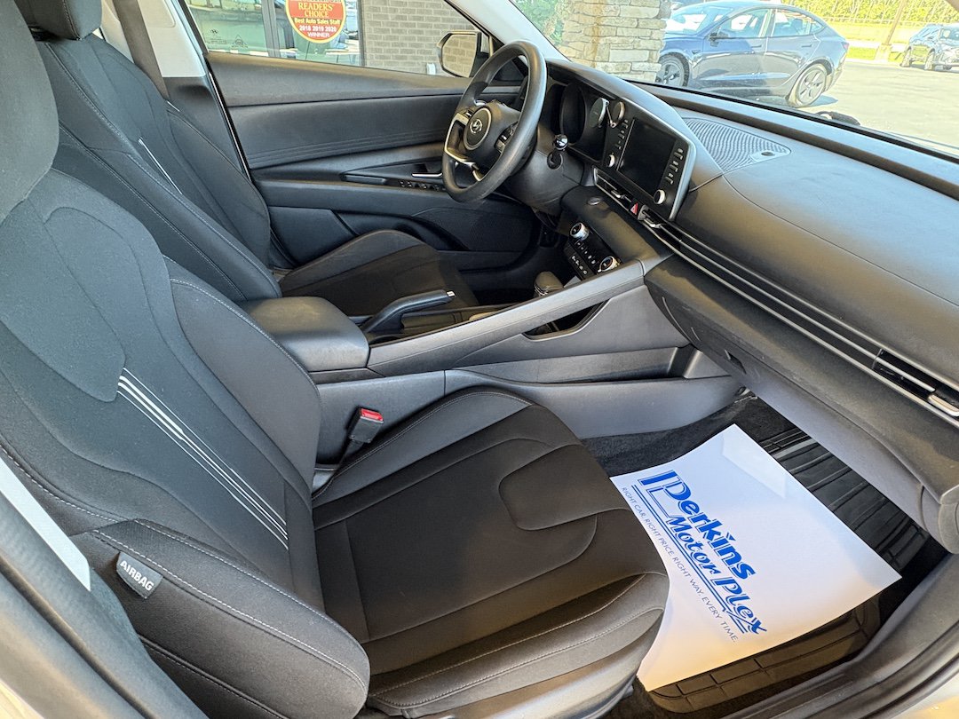 Used 2021 Hyundai Elantra SEL FWD image 24