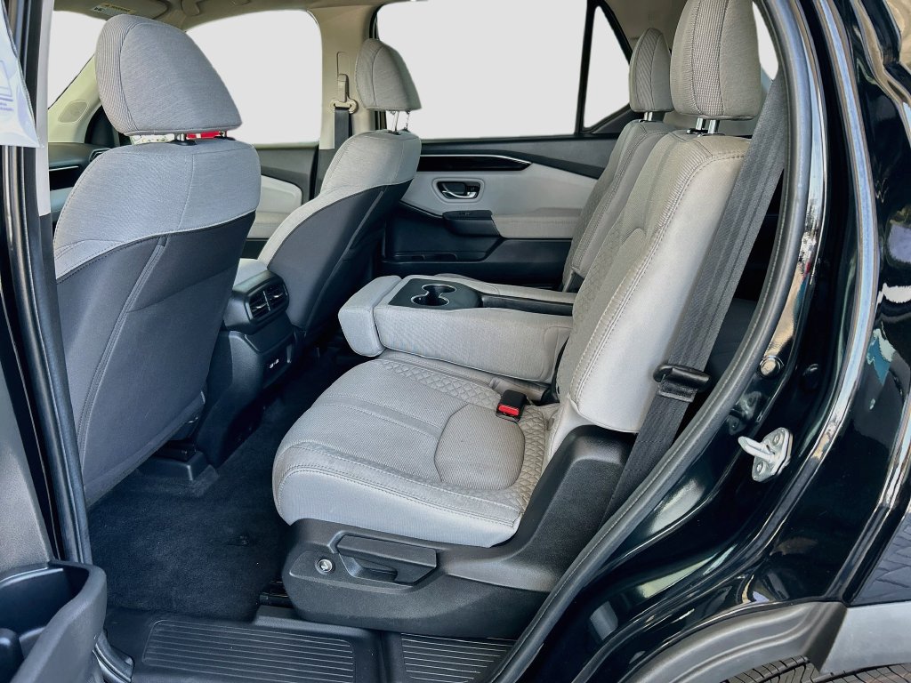 Certified 2023 Honda Pilot LX image 23