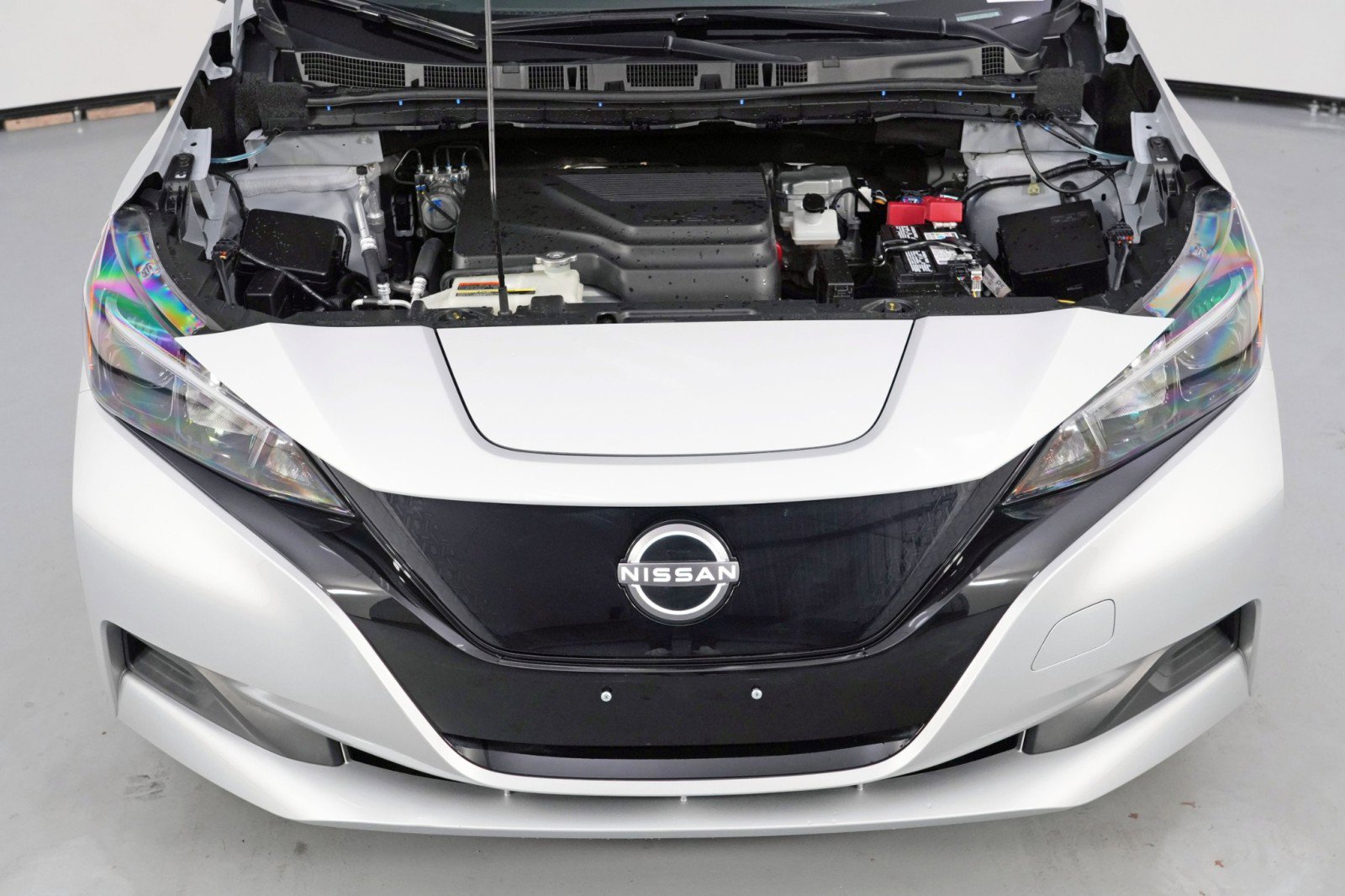 Used 2025 Nissan Leaf S image 7