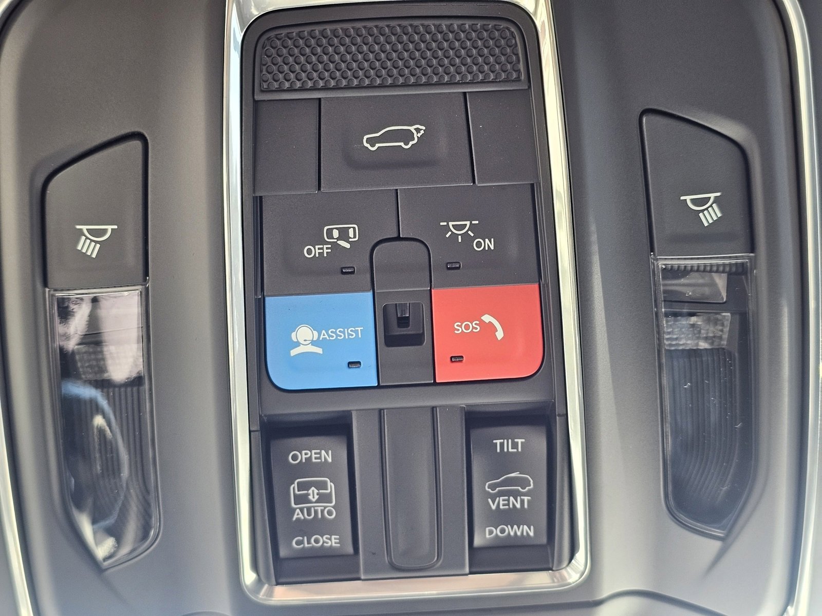 New 2025 Jeep Grand Cherokee Altitude X image 18