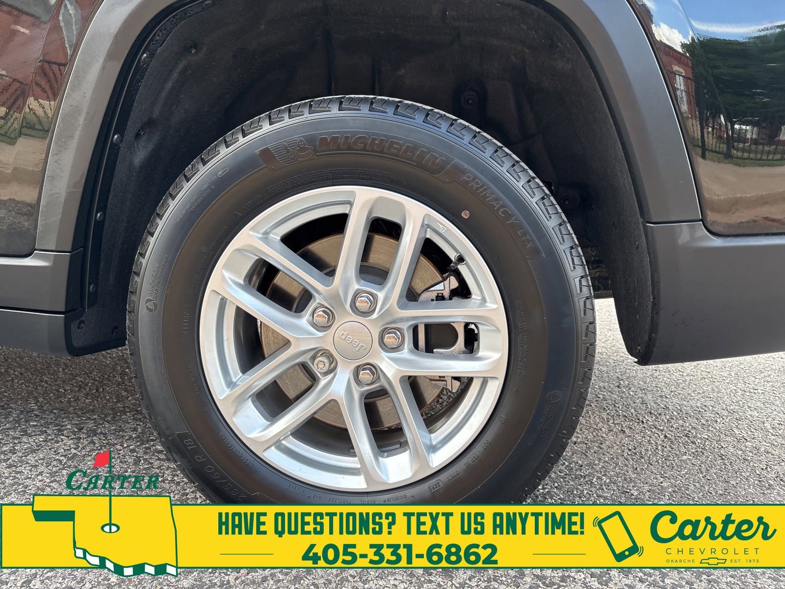 Used 2025 Jeep Grand Cherokee L Laredo image 6