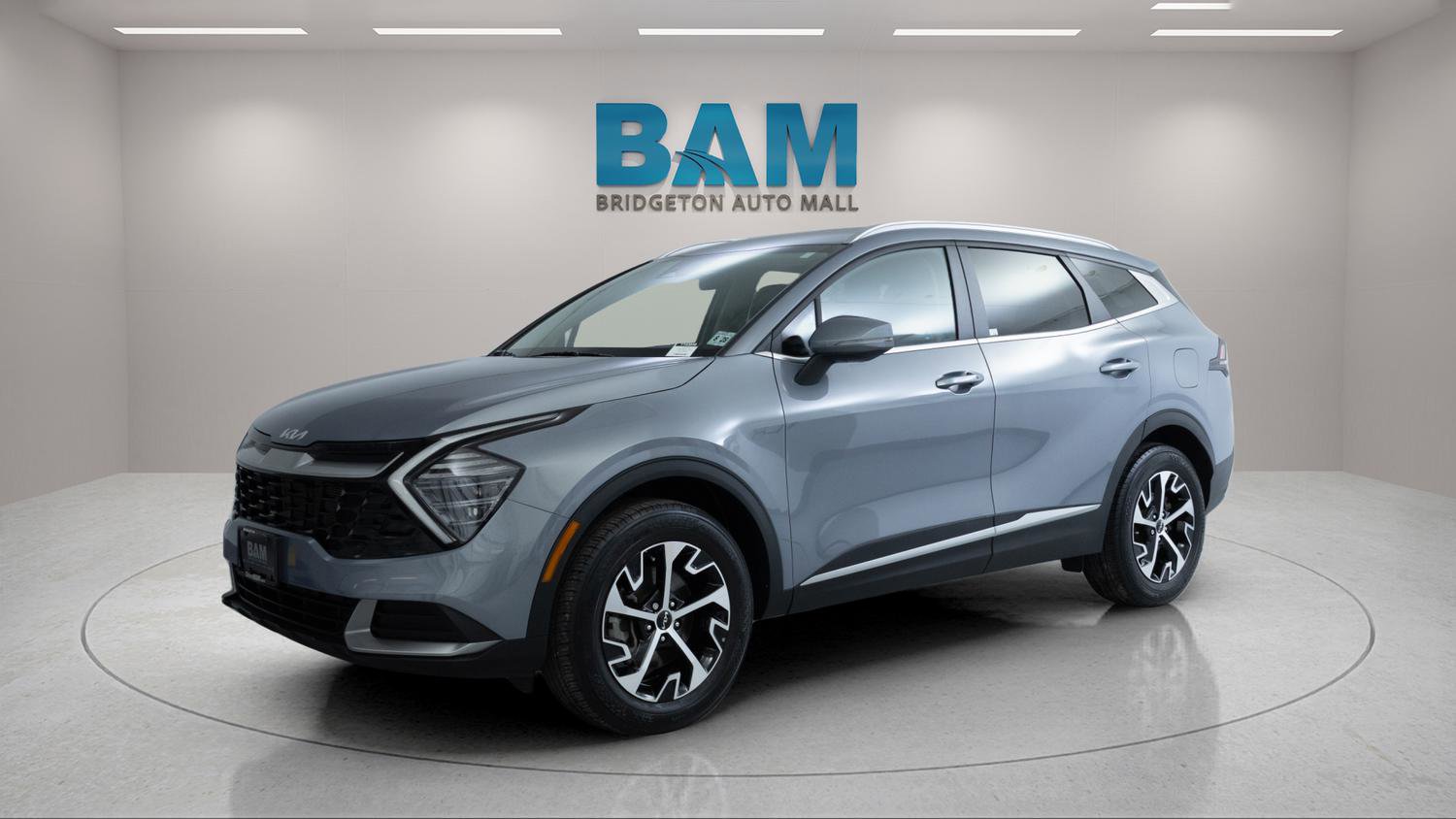 Used 2024 Kia Sportage EX AWD/4WD image 3