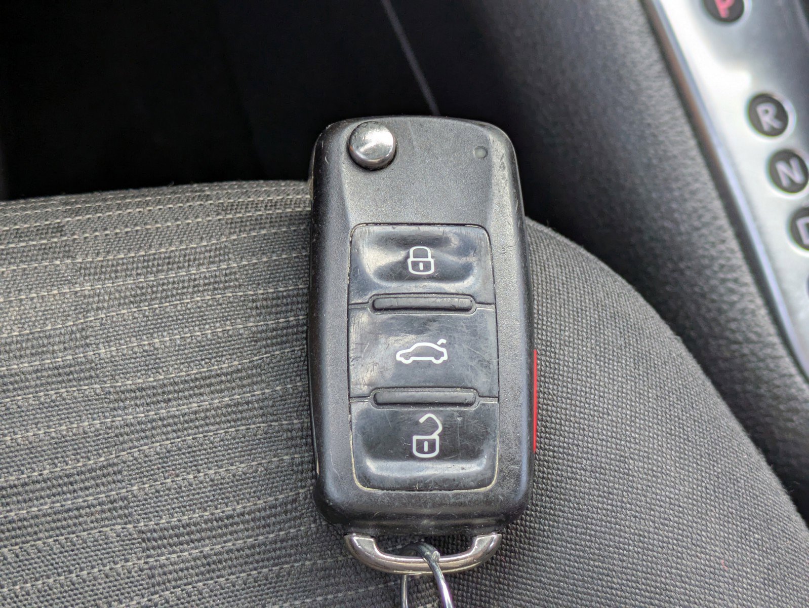 Used 2017 Volkswagen Tiguan S image 24