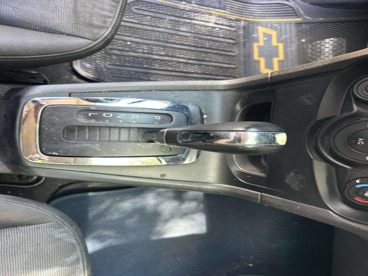 Used 2011 Ford Fiesta SE w/ 202A Rapid Spec Order Code FWD image 14