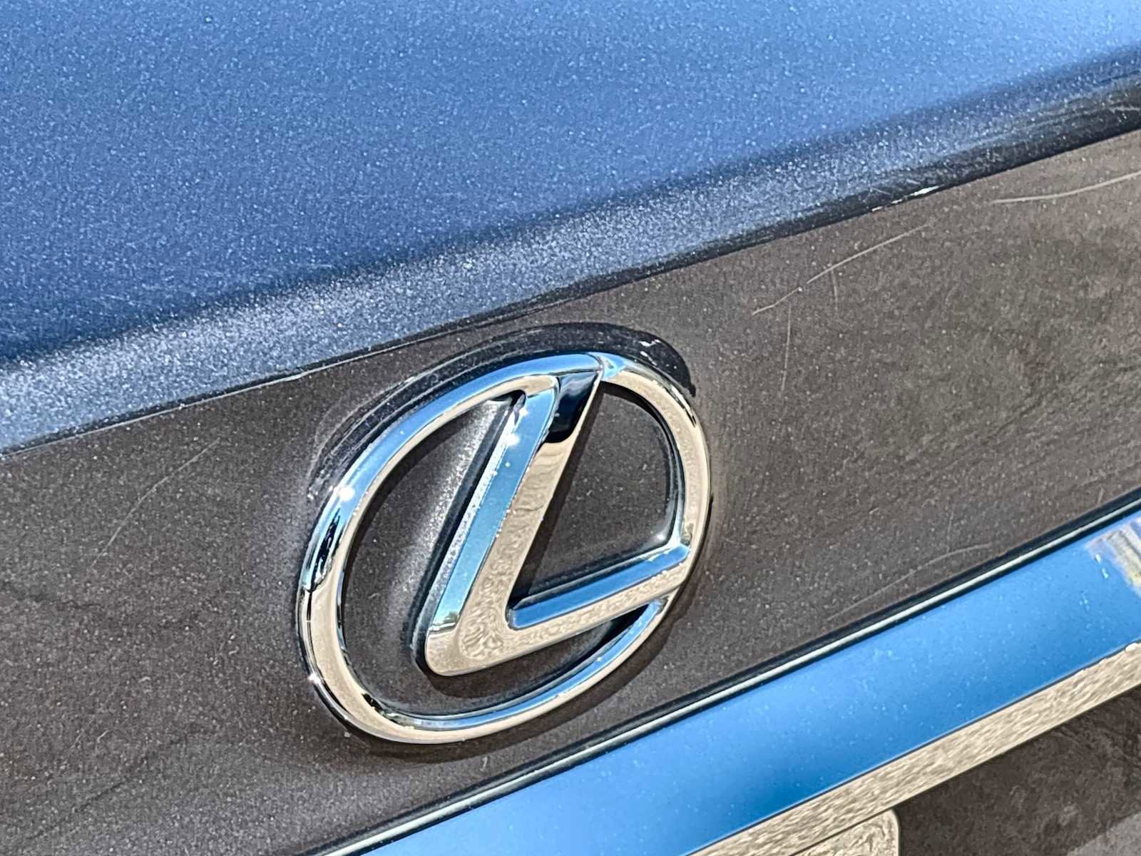 Used 2018 Lexus ES 350 w/ Luxury Package w/Wood Trim image 15