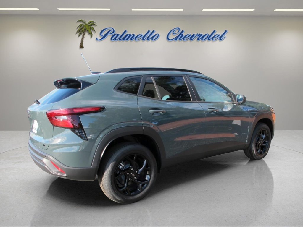 New 2026 Chevrolet Trax LT w/ Driver Confidence Package FWD image 3