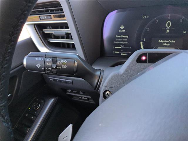 Used 2025 Lexus GX 550 w/ Accessory Package (2T) image 14