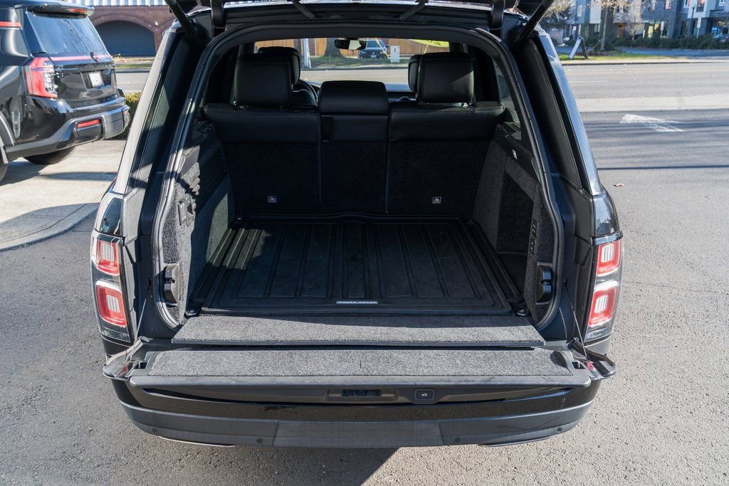 Used 2018 Land Rover Range Rover HSE image 8