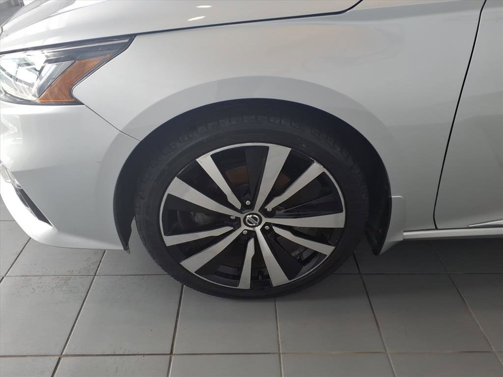 Used 2019 Nissan Altima 2.5 Platinum image 9
