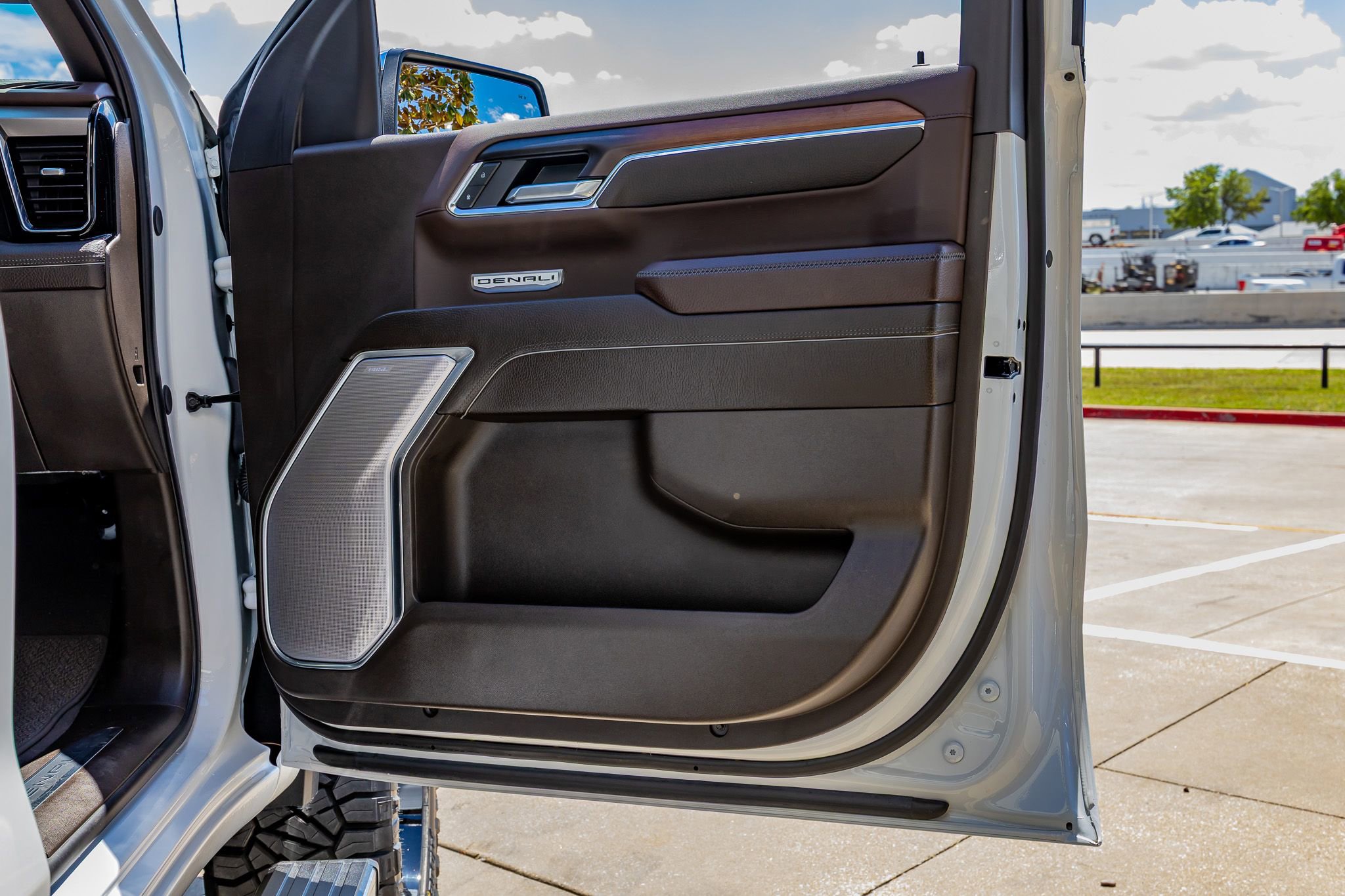 Used 2025 GMC Sierra 1500 Denali w/ Denali Reserve Package image 37