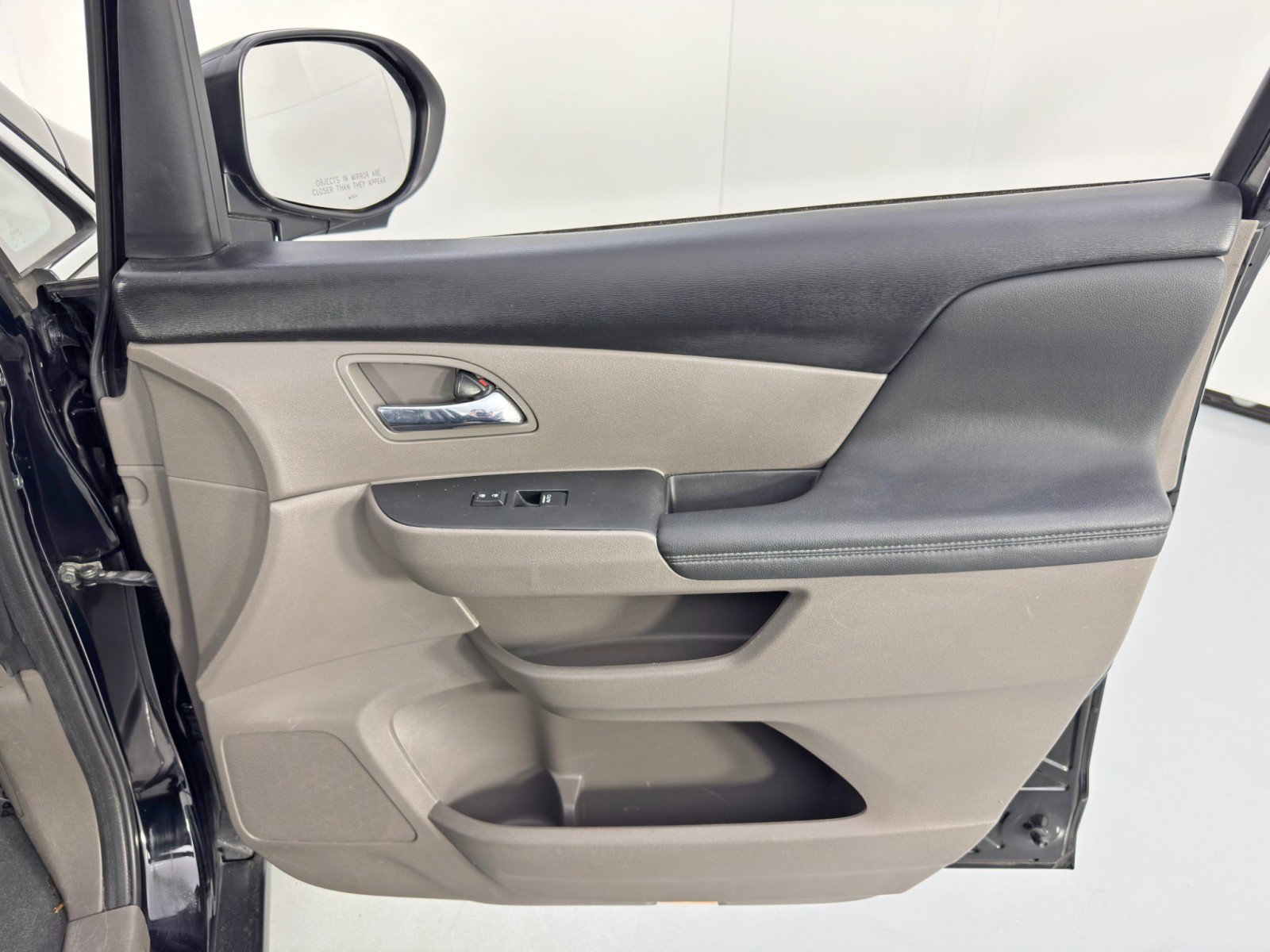 Used 2015 Honda Odyssey EX-L image 40