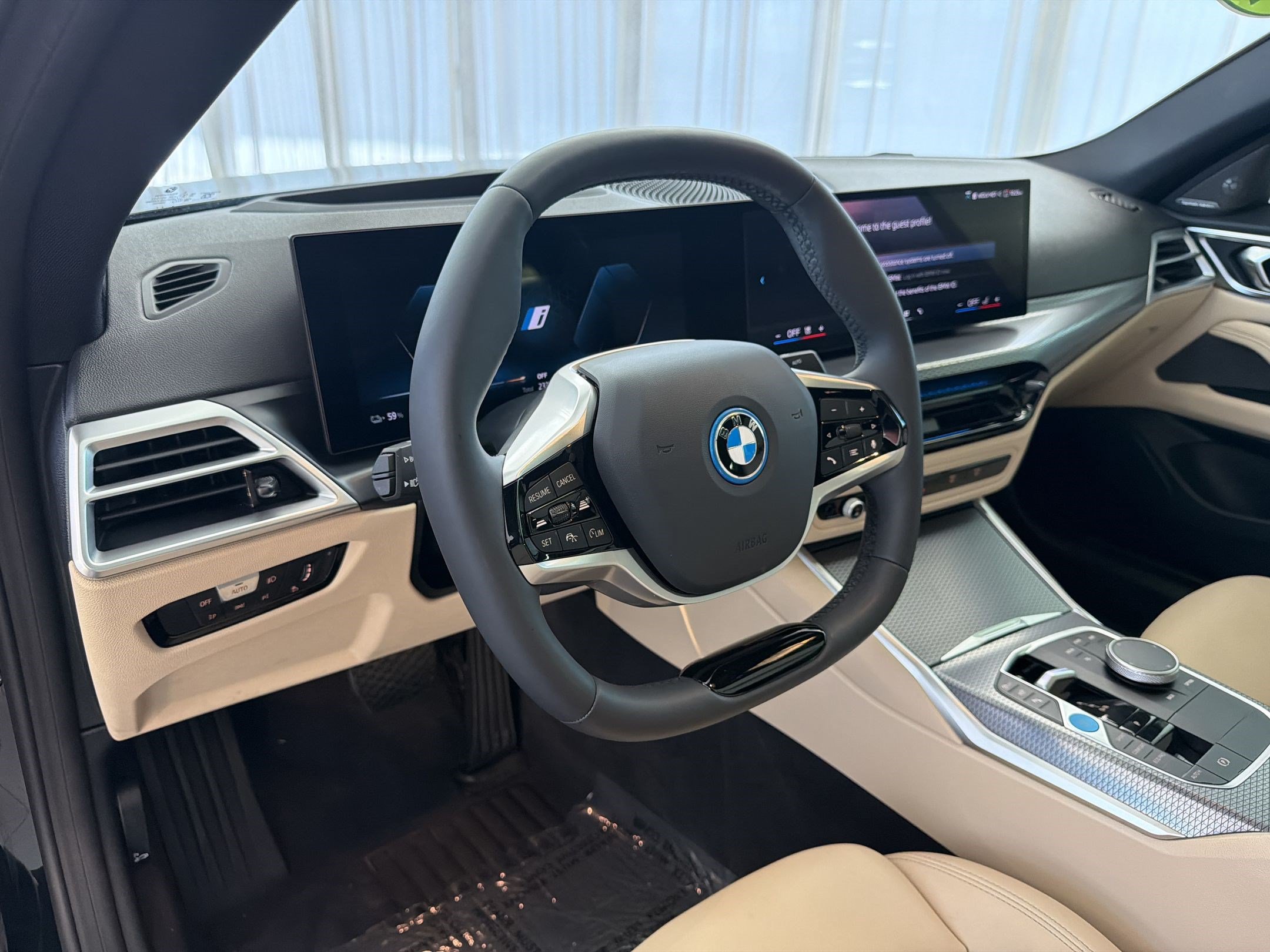 Used 2025 BMW i4 eDrive40 w/ Premium Package RWD image 4