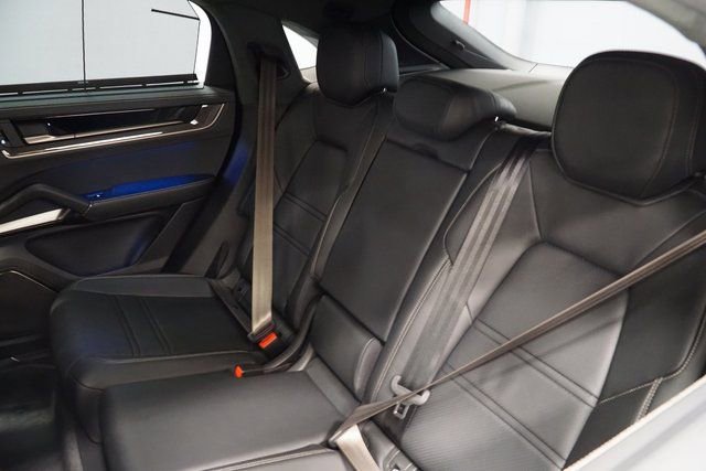 New 2026 Porsche Cayenne Turbo image 23