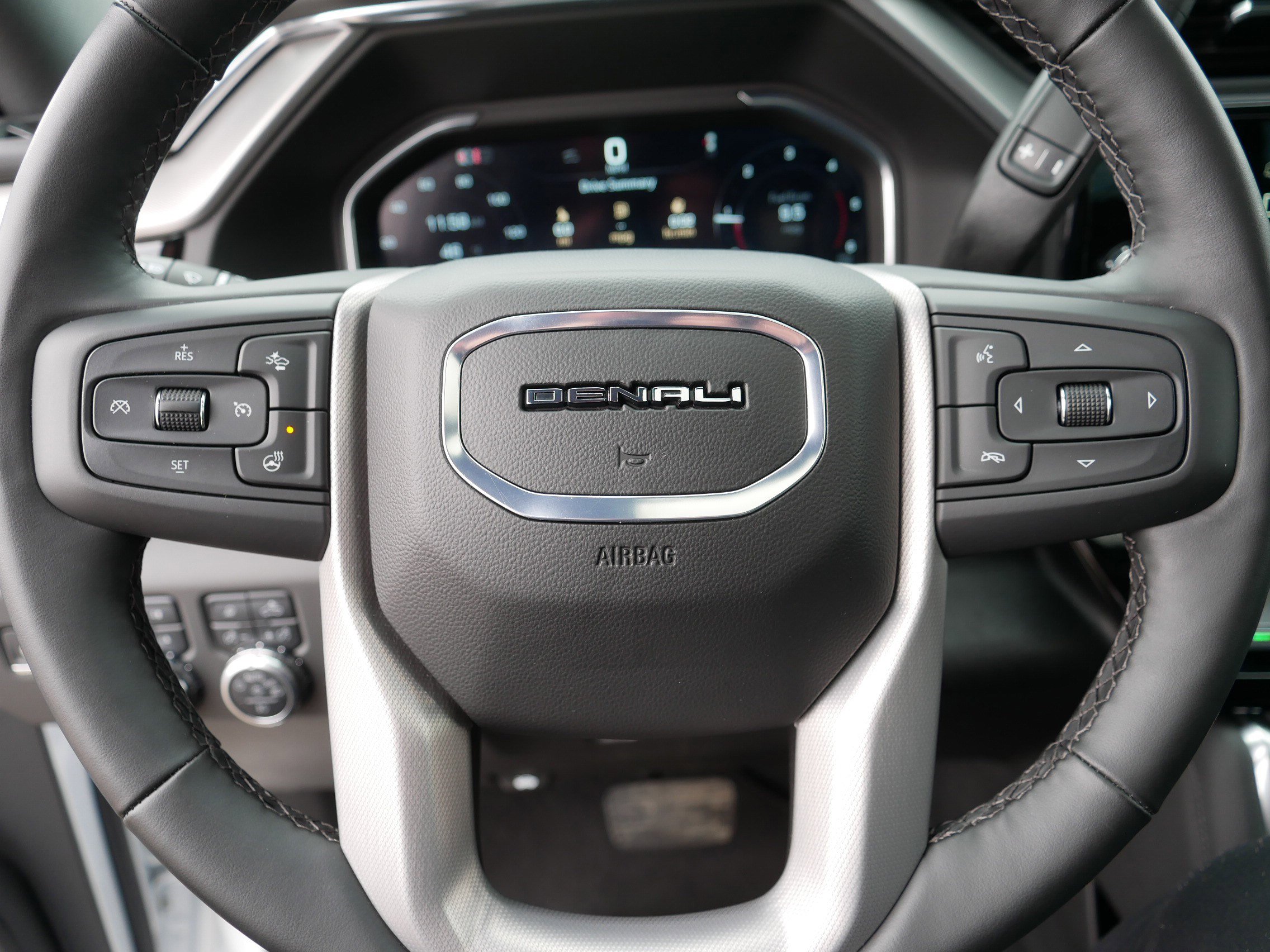 Used 2025 GMC Sierra 3500 Denali w/ Denali Reserve Package image 25