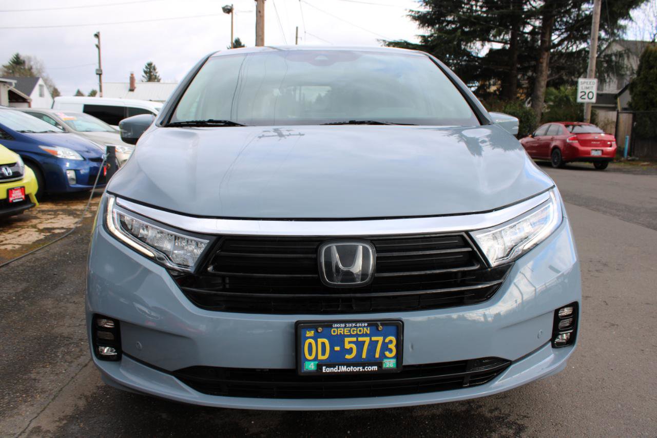 Used 2023 Honda Odyssey Touring image 2