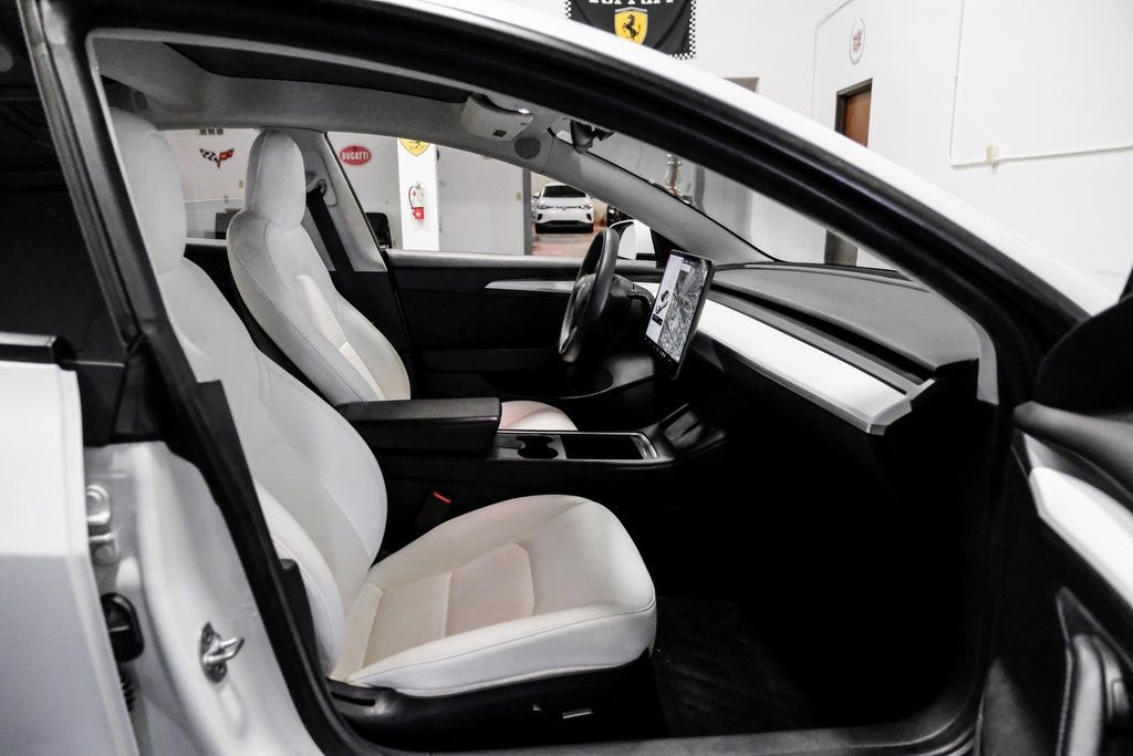 Used 2021 Tesla Model 3 Standard Range Plus image 24