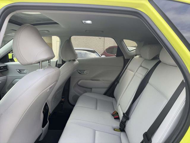 Used 2025 Hyundai Kona Limited image 11