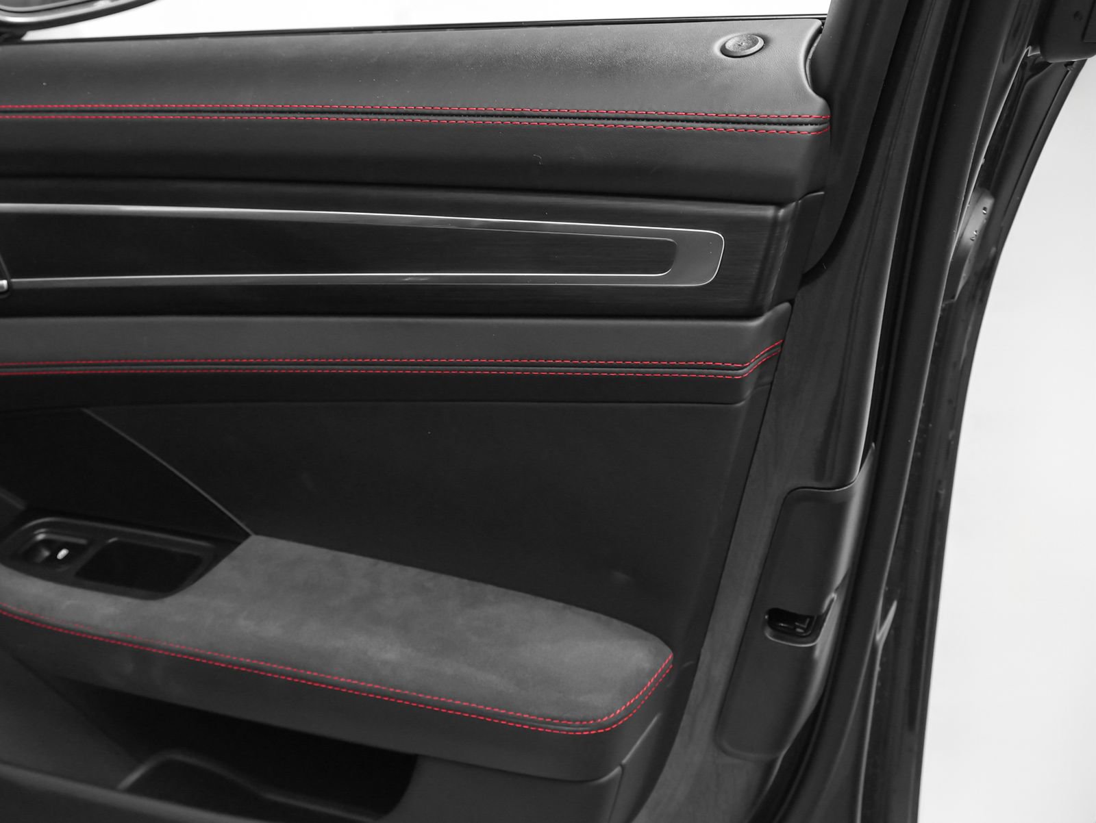 Certified 2023 Porsche Panamera GTS w/ Premium Package AWD/4WD image 26