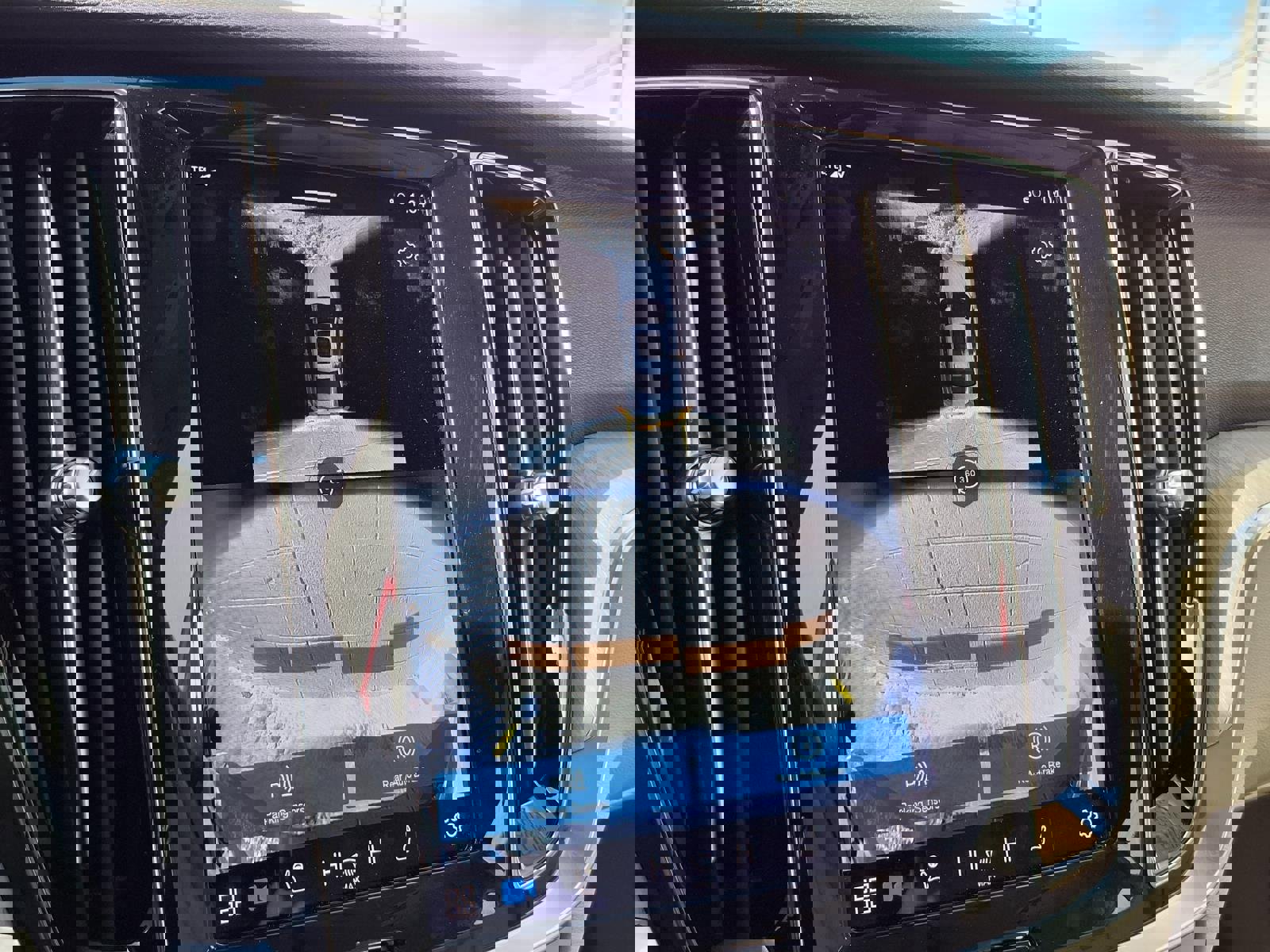 Used 2024 Volvo S60 B5 Plus image 8