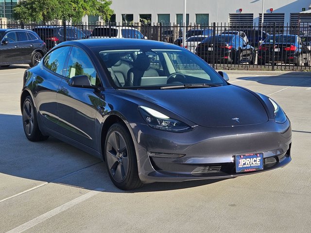 Used 2023 Tesla Model 3 Standard Range image 3