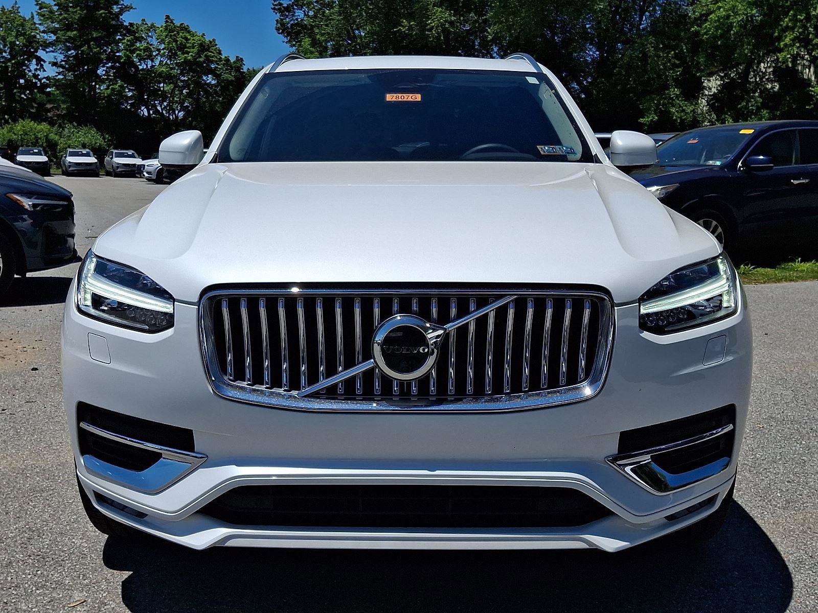 Certified 2023 Volvo XC90 B6 Plus w/ Protection Package AWD/4WD image 2