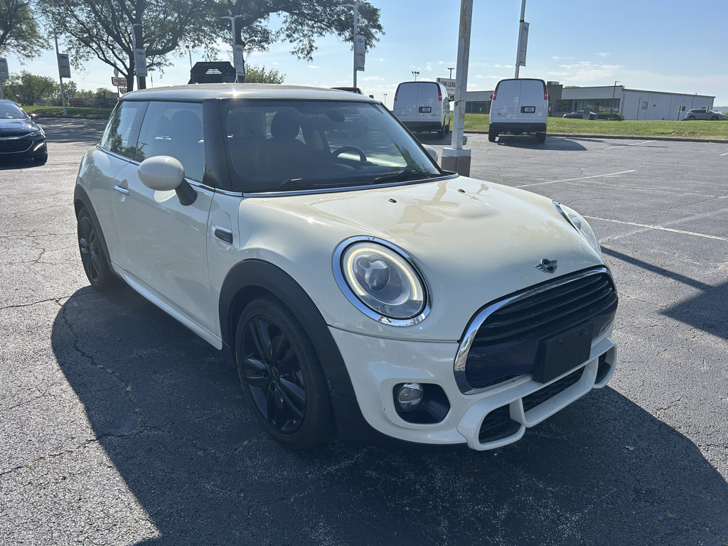Used 2015 MINI Cooper 2-Door Hardtop FWD image 3