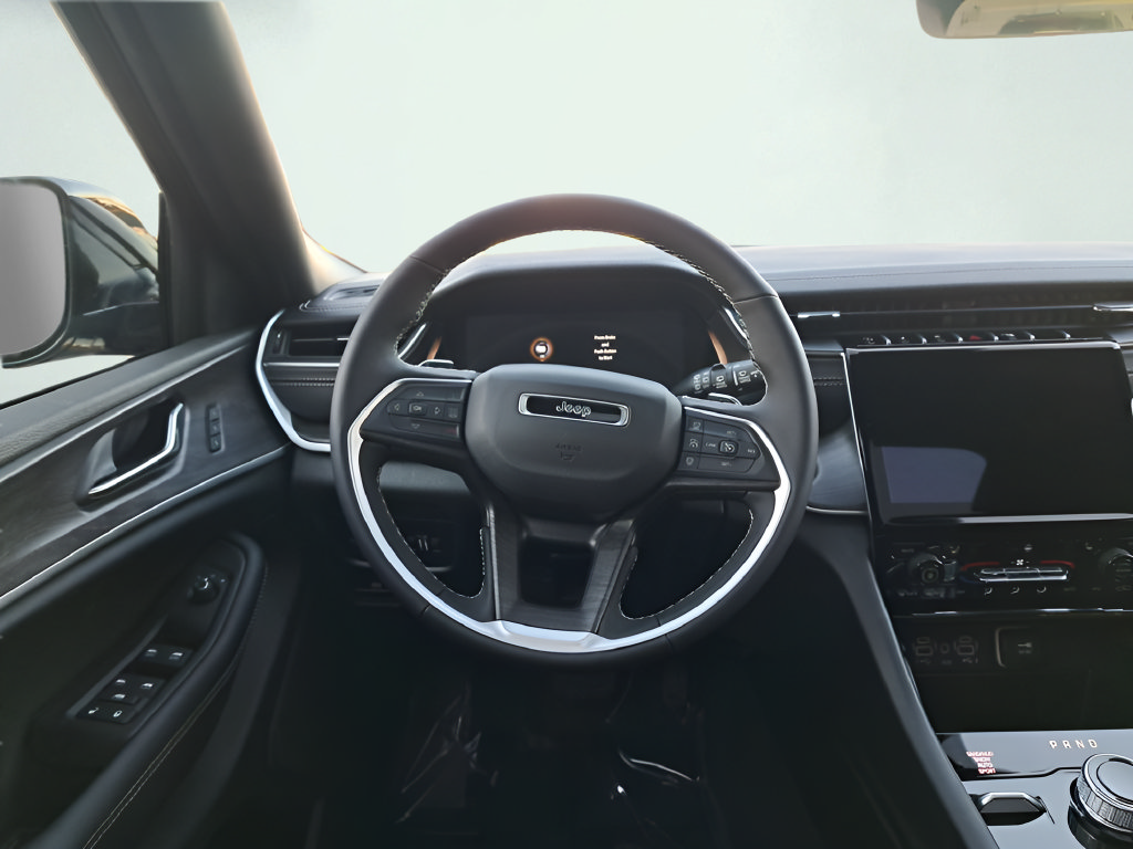 New 2025 Jeep Grand Cherokee Limited w/ MOPAR Finishing Package AWD/4WD image 21