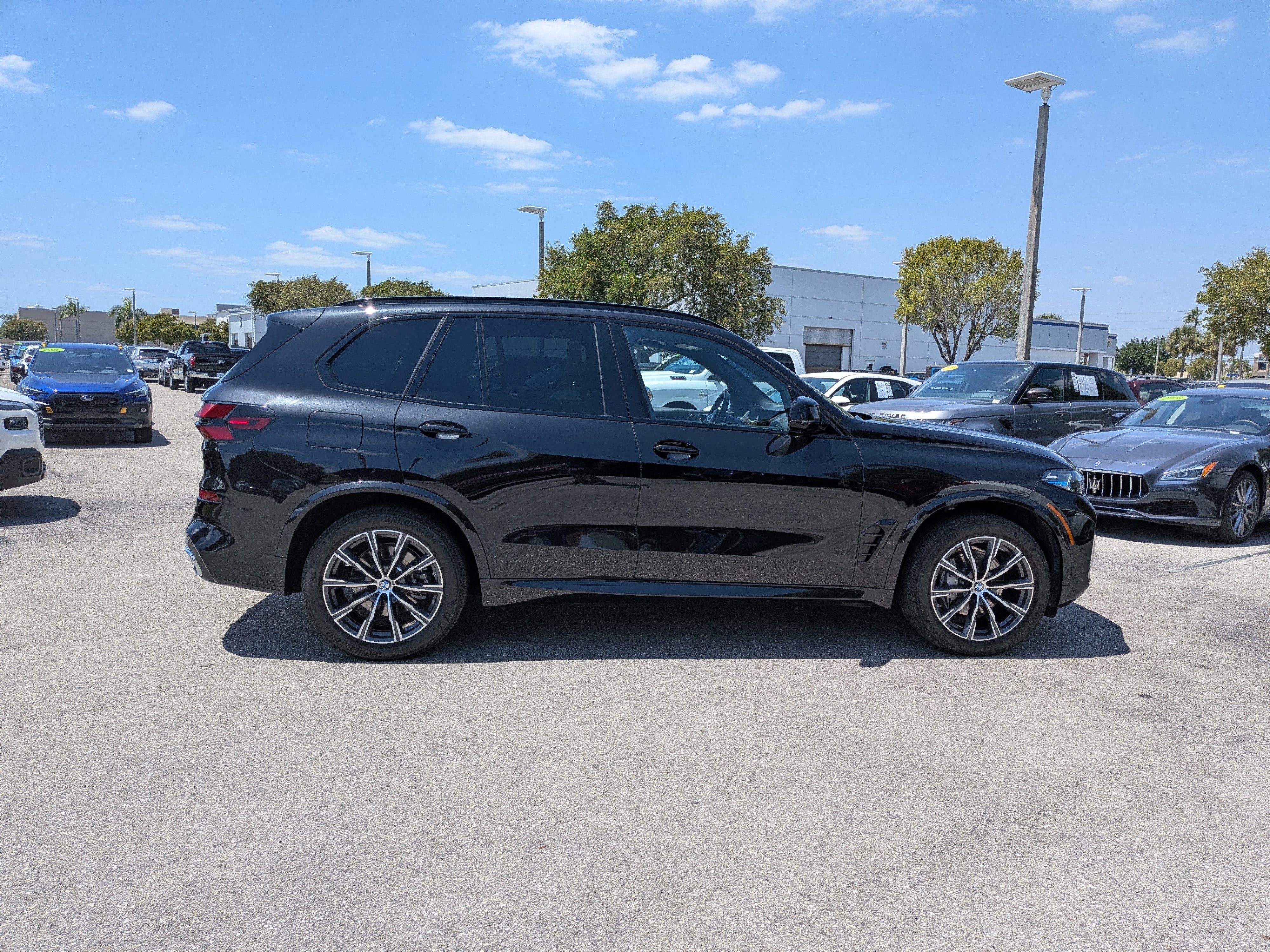 Used 2026 BMW X5 sDrive40i image 3