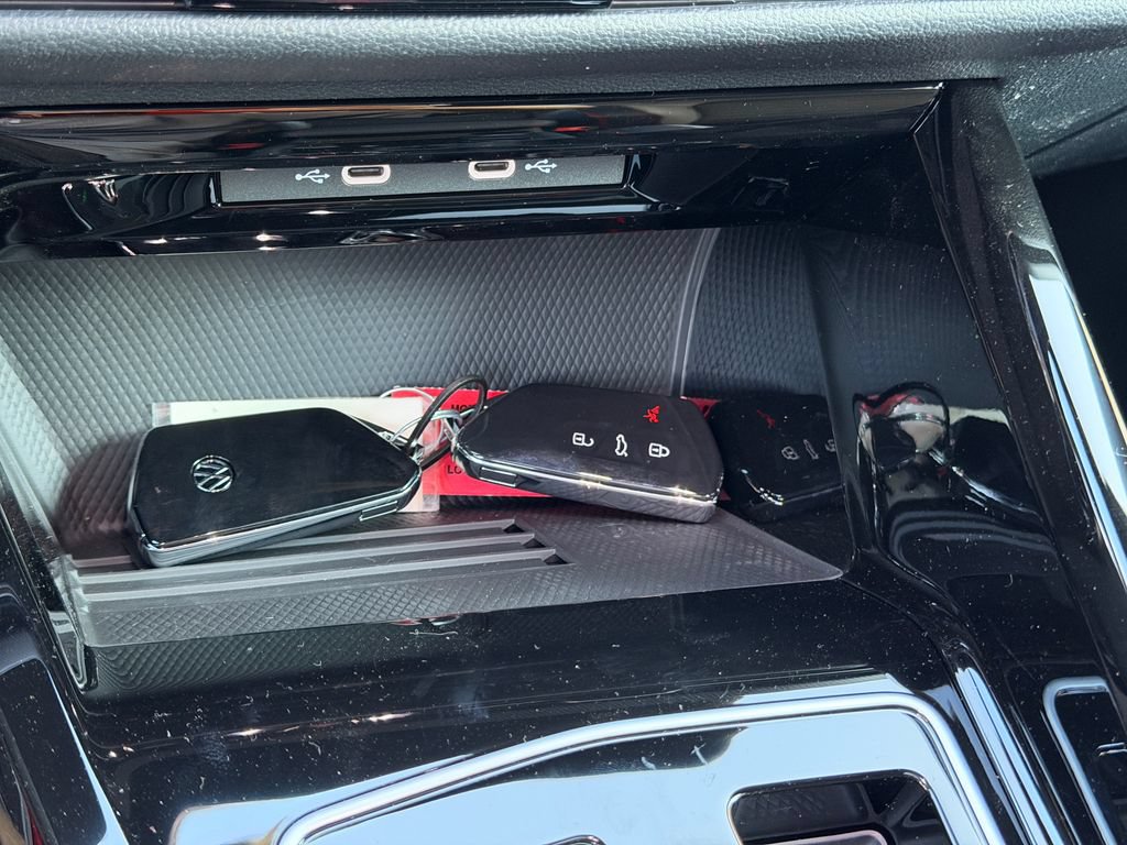 New 2026 Volkswagen GTI SE FWD image 19
