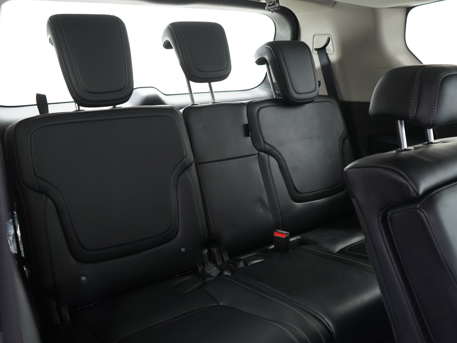 Used 2025 Nissan Armada SV AWD/4WD image 14