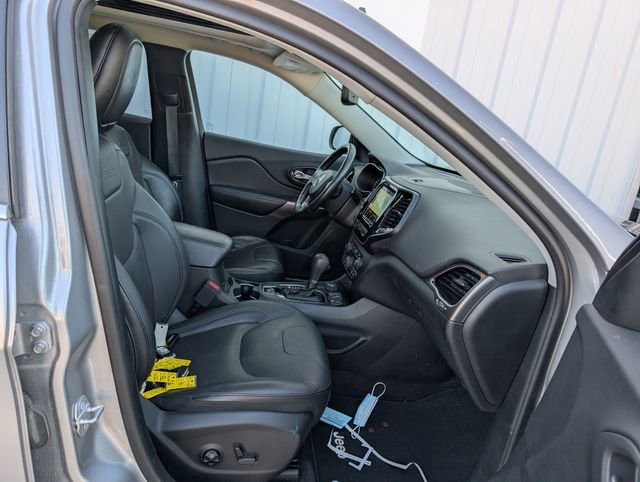 Used 2019 Jeep Cherokee Limited image 21