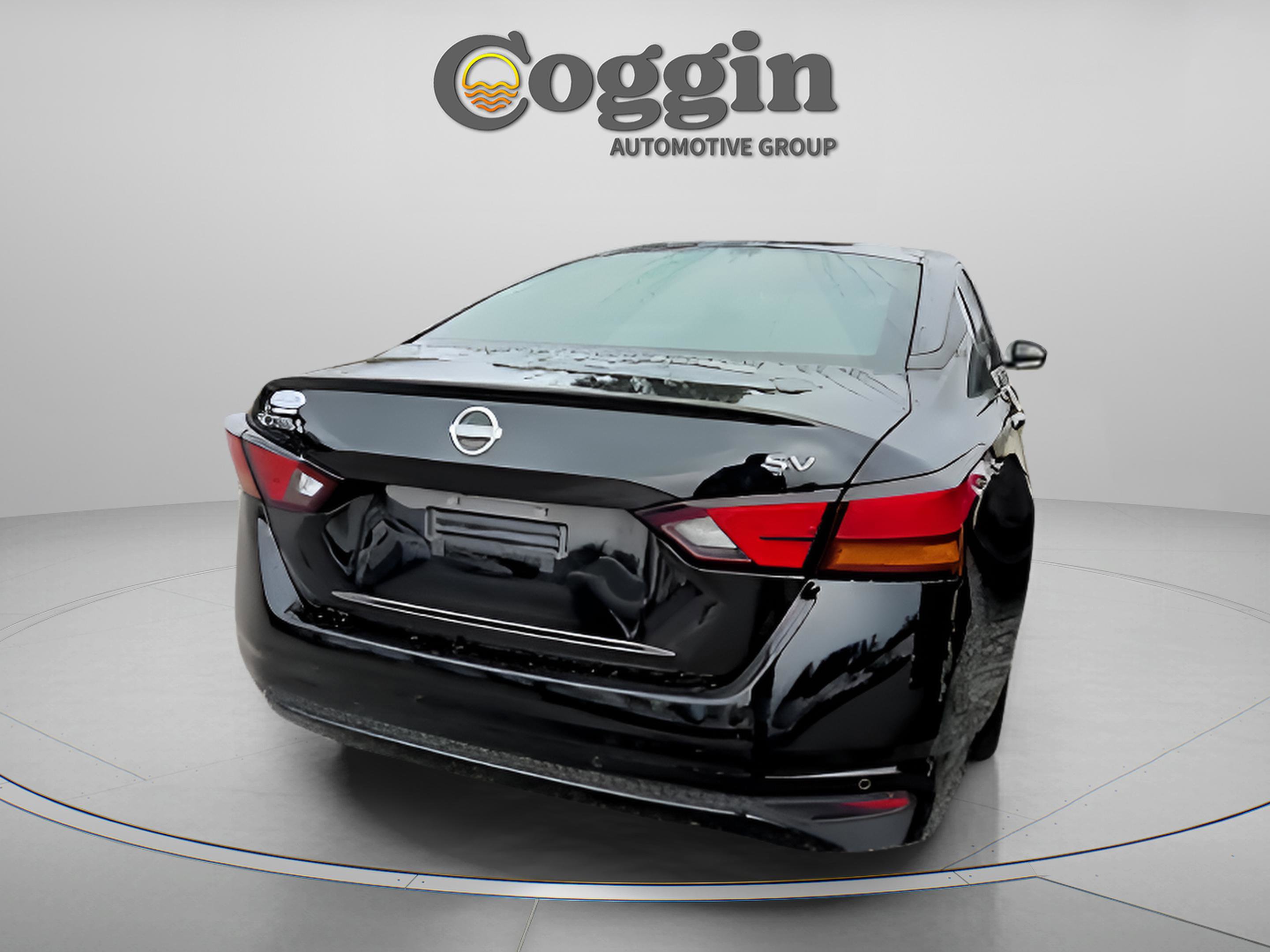 Used 2024 Nissan Altima 2.5 SV image 16