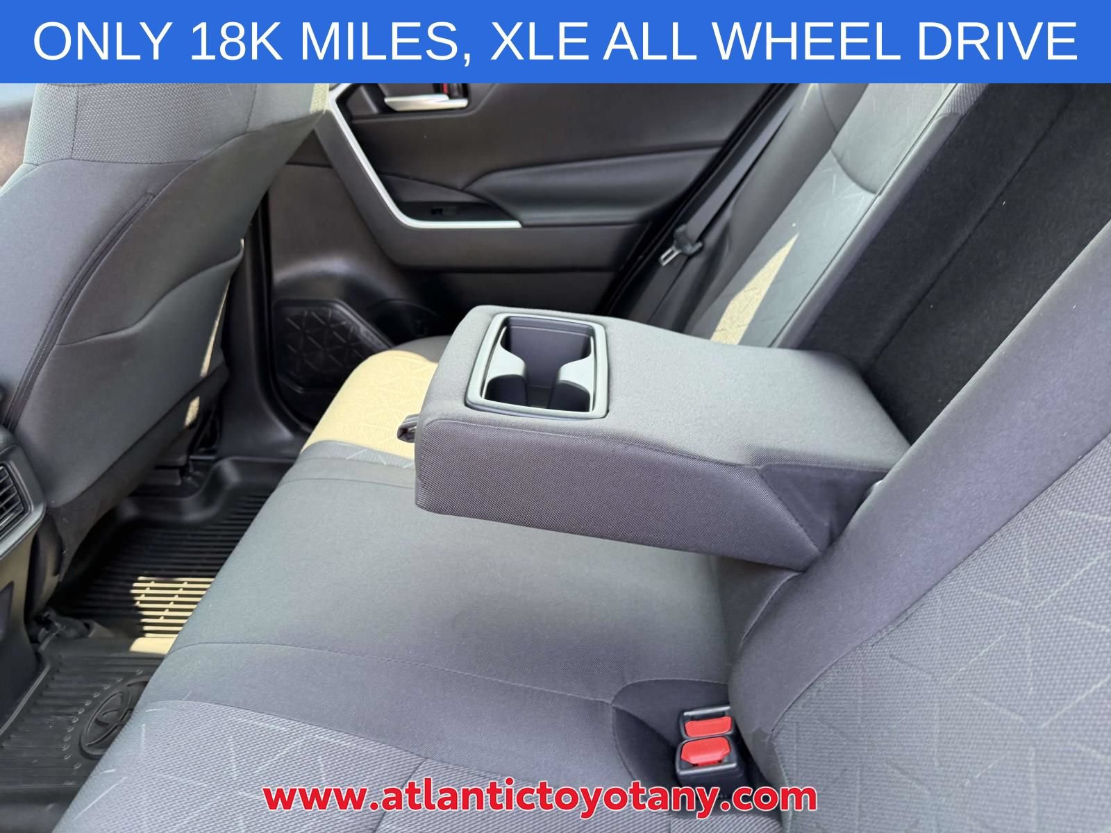 Used 2024 Toyota RAV4 XLE AWD/4WD image 23