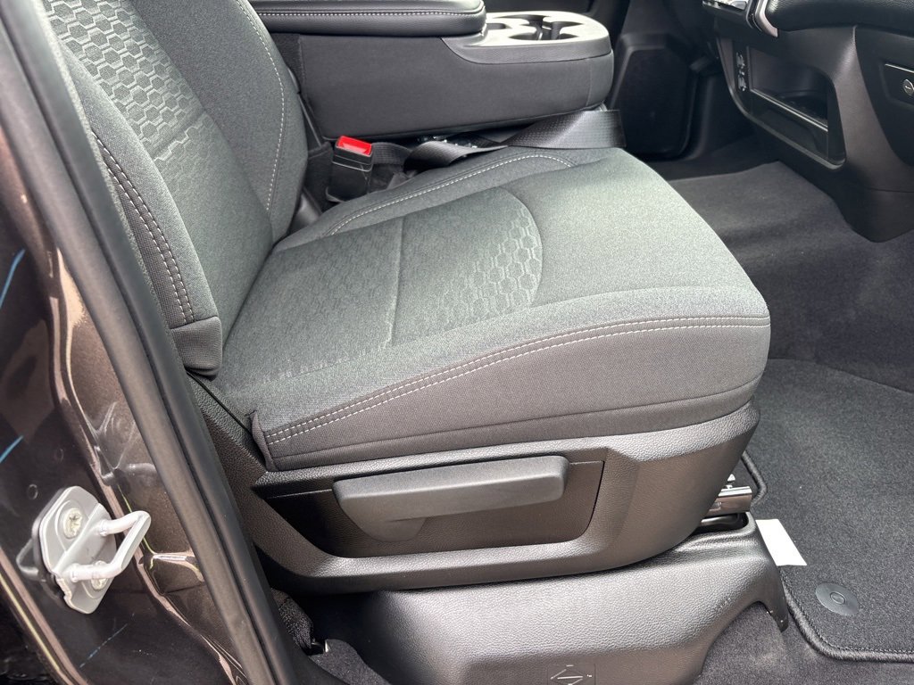 New 2025 RAM 3500 Big Horn image 27