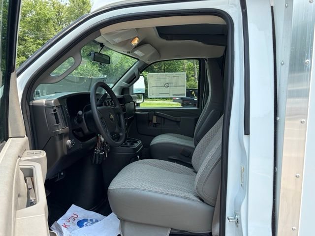 New 2026 Chevrolet Express 3500 w/ Power Convenience Package RWD image 15