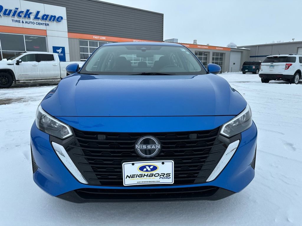 Used 2024 Nissan Sentra SV image 2