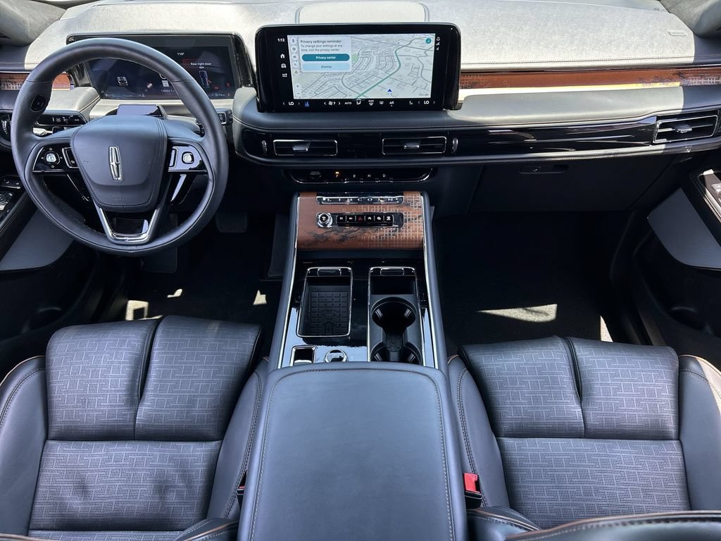 Used 2025 Lincoln Aviator Black Label w/ Black Label Special Edition AWD/4WD image 21