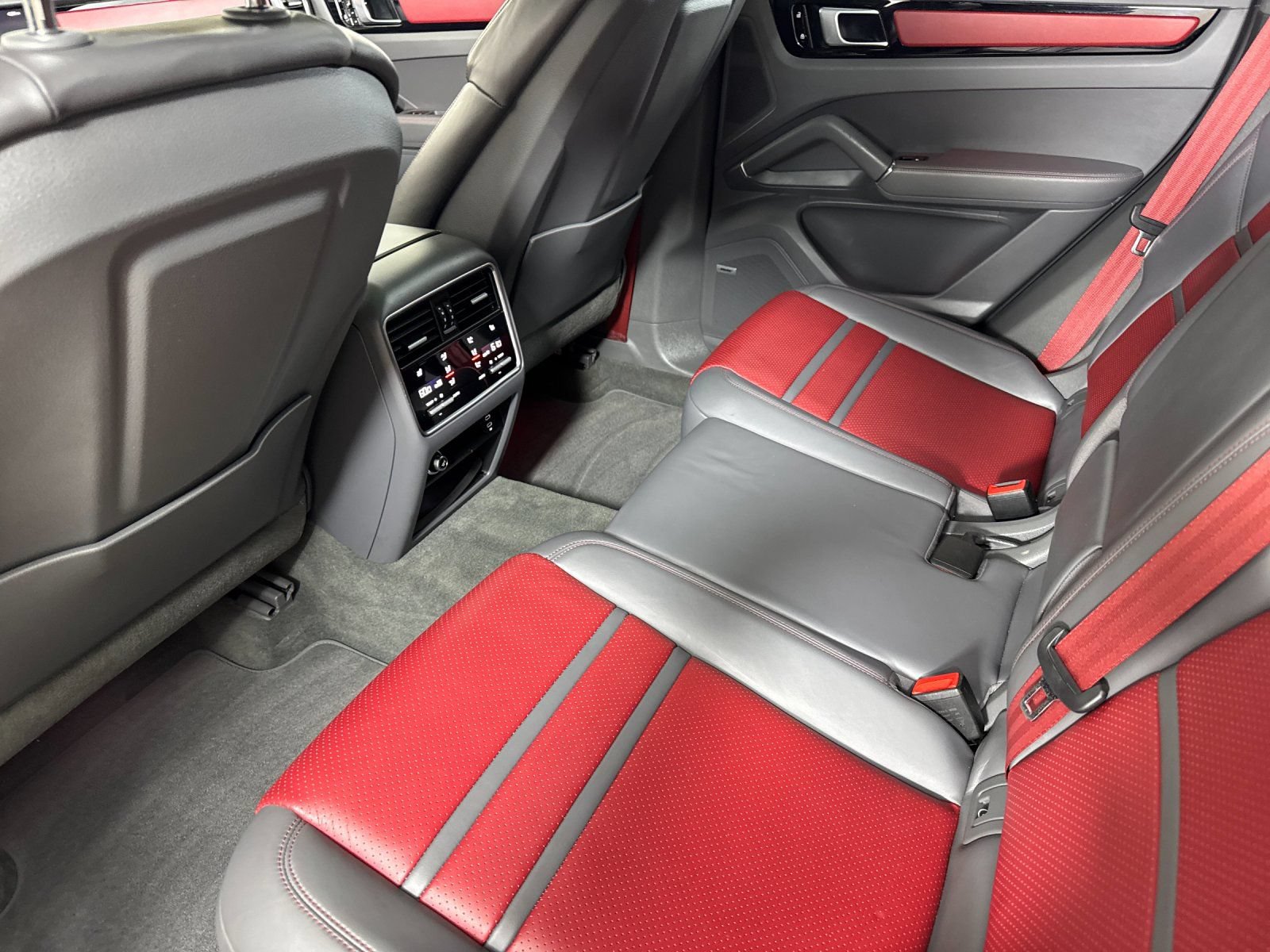 Certified 2021 Porsche Cayenne GTS AWD/4WD image 13