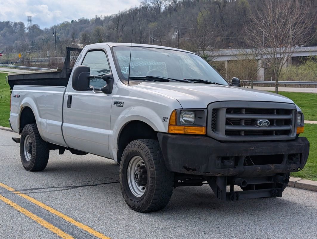 Used 1999 Ford F350 XL image 2
