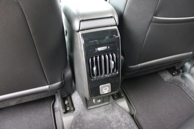 New 2026 Jeep Compass Limited w/ Sun, Sound & Navigation Group AWD/4WD image 39