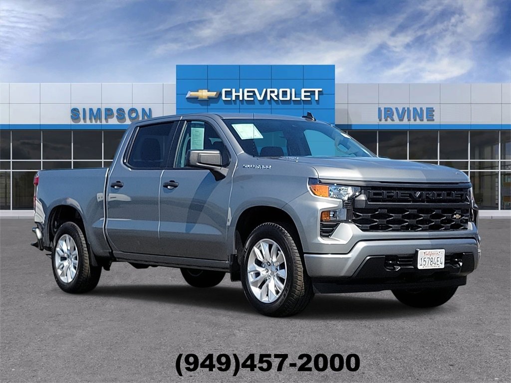 Used 2025 Chevrolet Silverado 1500 Custom image 1