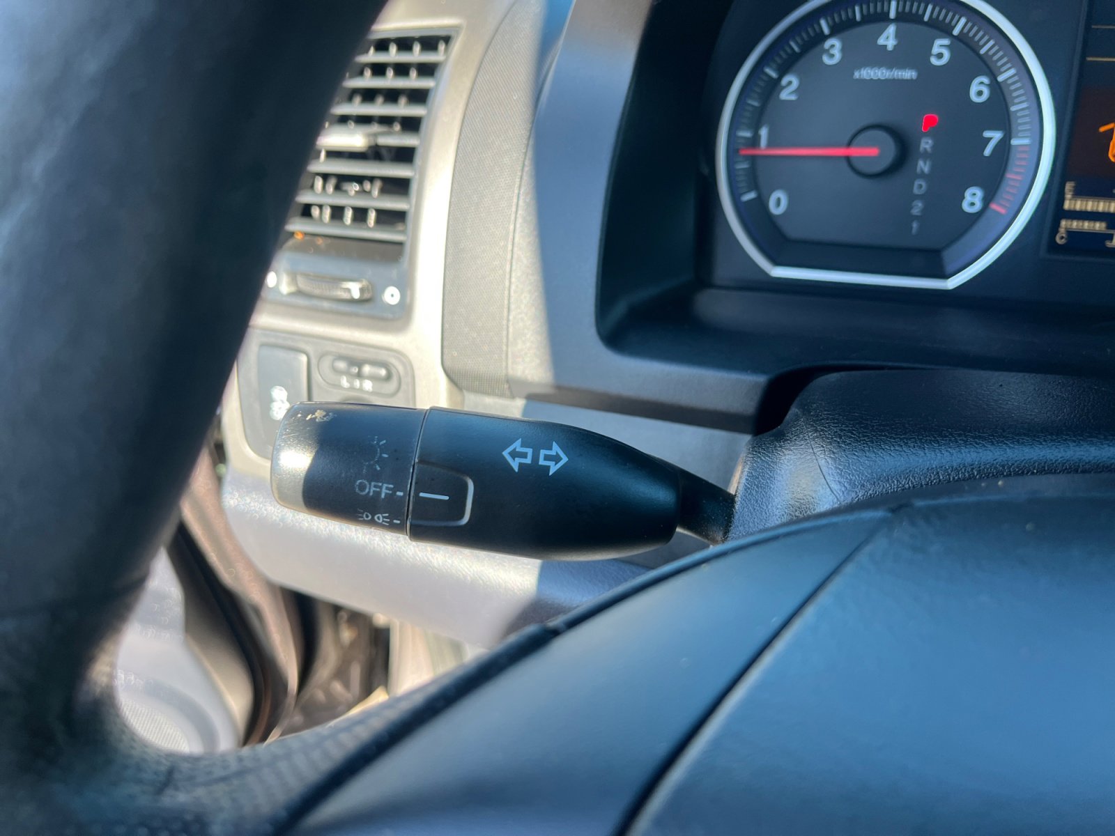 Used 2011 Honda CR-V LX image 12