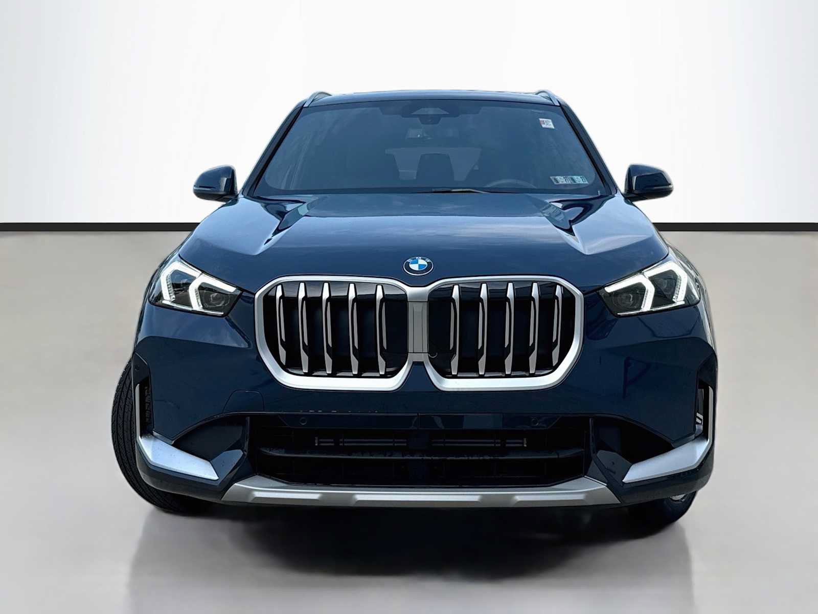 New 2027 BMW X1 xDrive28i AWD/4WD image 2