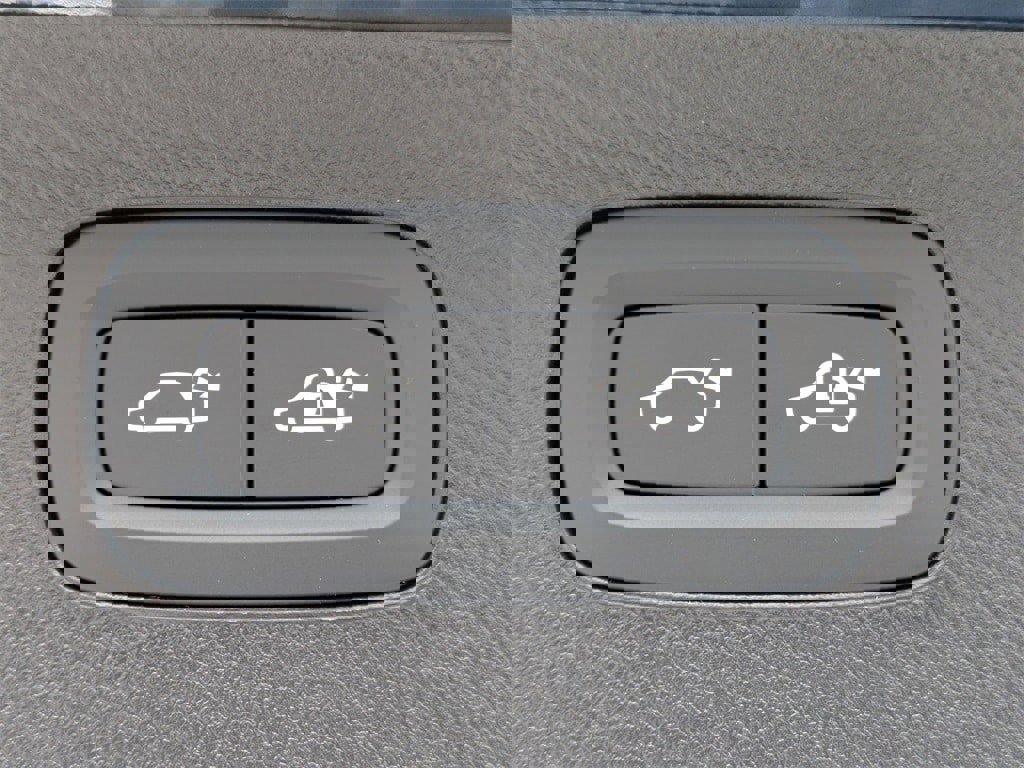 New 2026 Volvo XC90 B6 Ultra w/ Protection Package Premier image 14