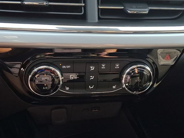 New 2026 Chevrolet Trax LT w/ LT Convenience Package FWD image 13