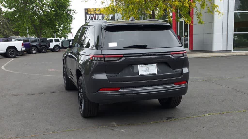 New 2026 Jeep Grand Cherokee Summit AWD/4WD image 7
