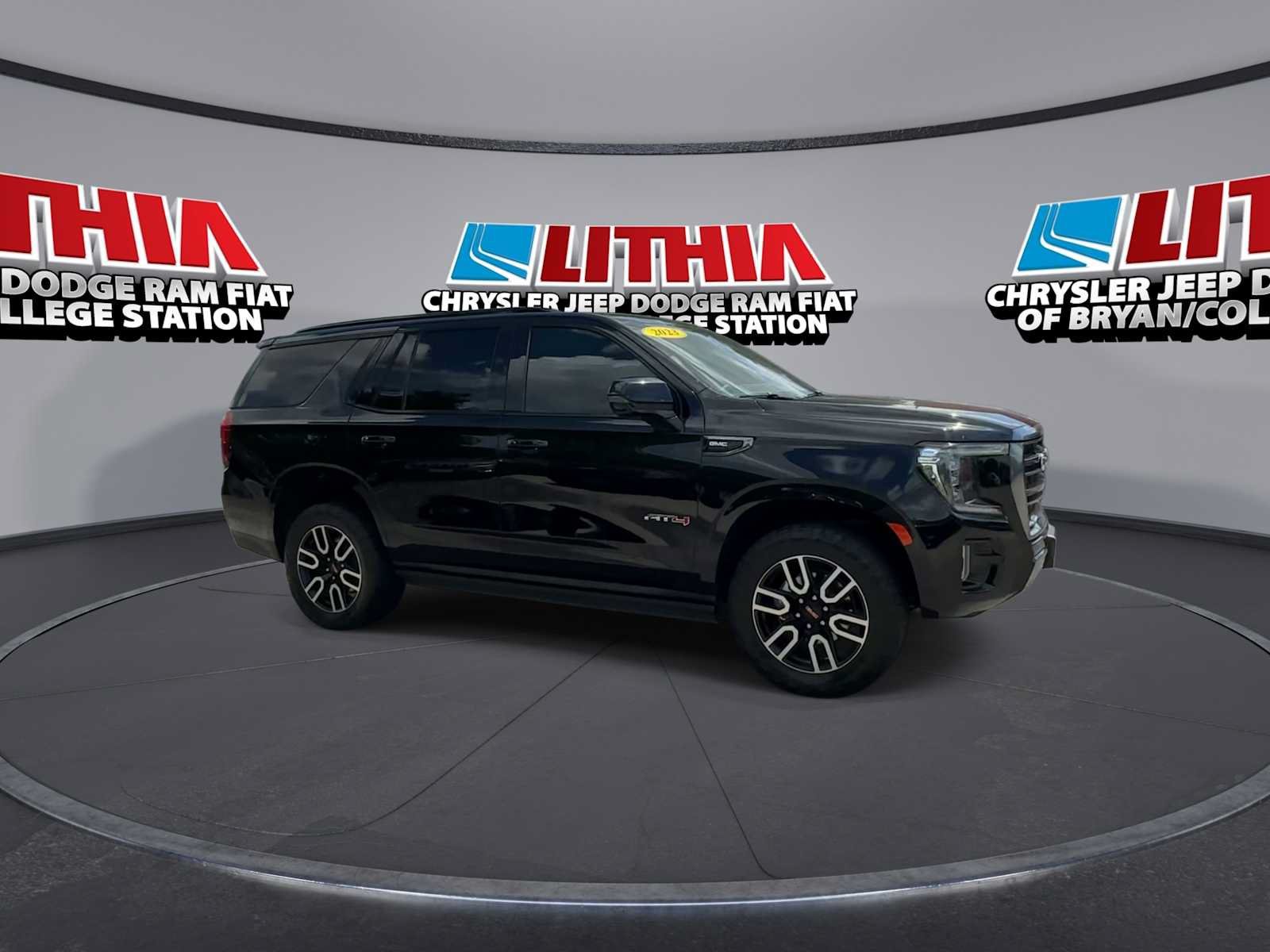 Used 2023 GMC Yukon AT4 w/ AT4 Premium Plus Package AWD/4WD image 9