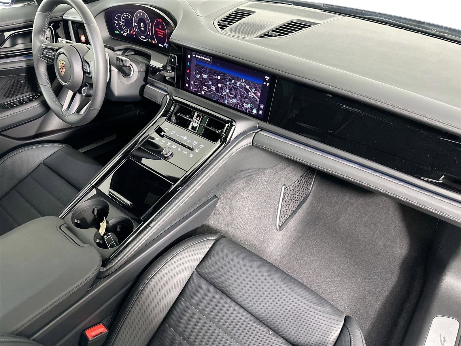 Certified 2026 Porsche Panamera 4 AWD/4WD image 28