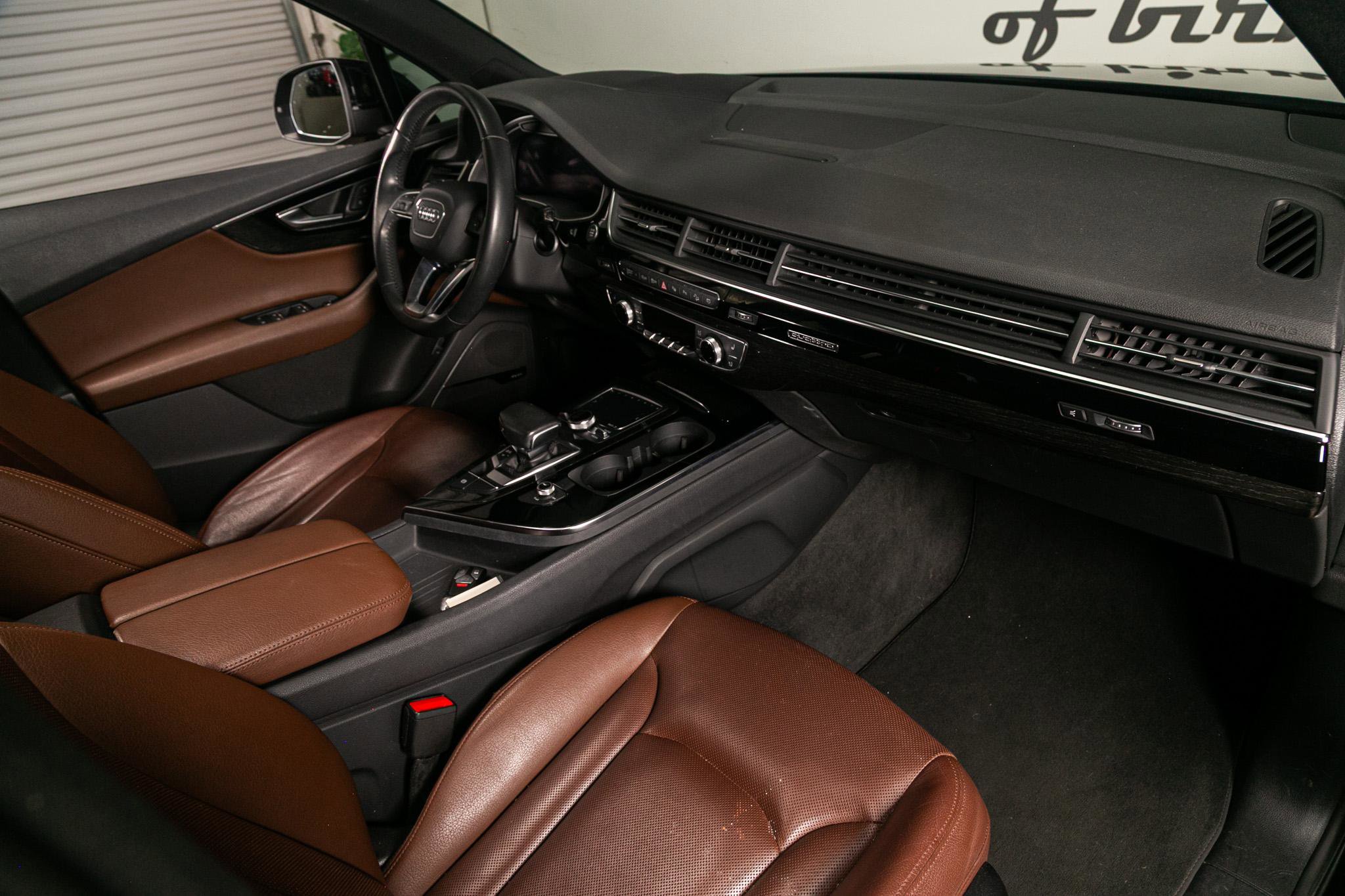 Used 2019 Audi Q7 3.0T Prestige AWD/4WD image 32